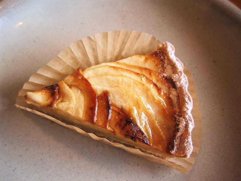リンゴのタルトが始まります♪