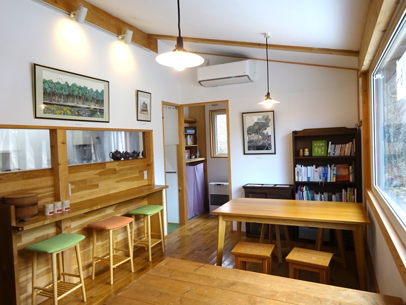 たかだゆかりさんの「大沼さんぽ」展開催中