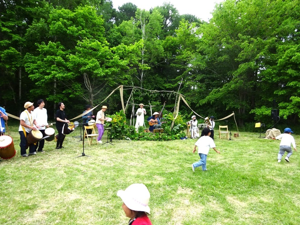 チリンとドロン「小さなハルの庭」